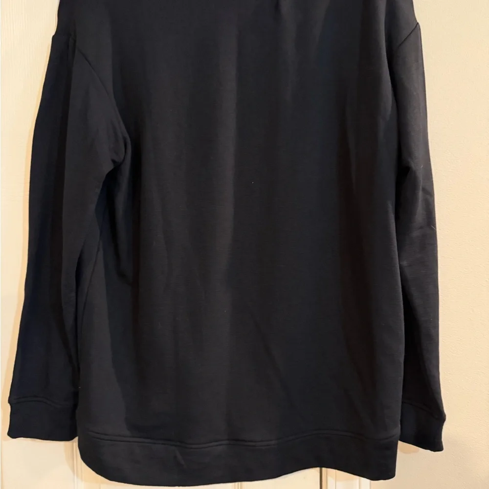 Orvis Black Crewneck Sweater Classic Design - Picture 2 of 3